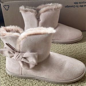 Pink ugh dupes sketchers